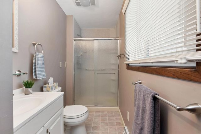 9676 Crestwood Terrace, Eden Prairie, MN 55347