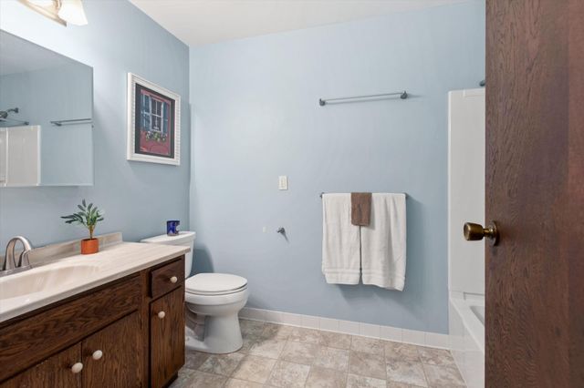 9676 Crestwood Terrace, Eden Prairie, MN 55347