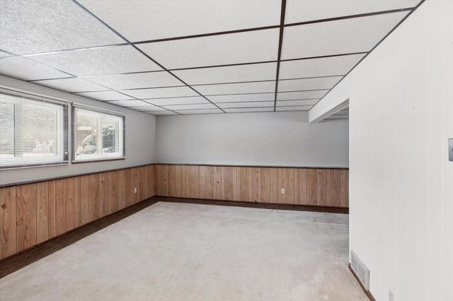 9676 Crestwood Terrace, Eden Prairie, MN 55347