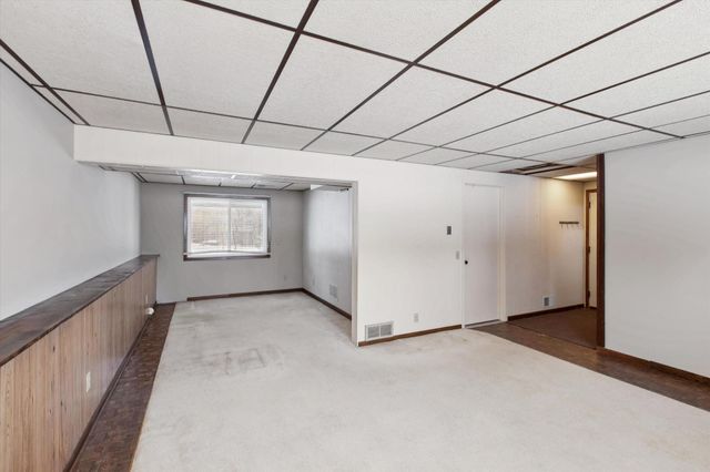 9676 Crestwood Terrace, Eden Prairie, MN 55347