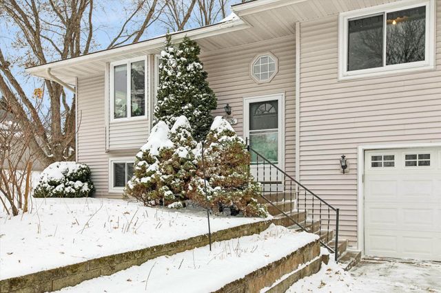 9676 Crestwood Terrace, Eden Prairie, MN 55347