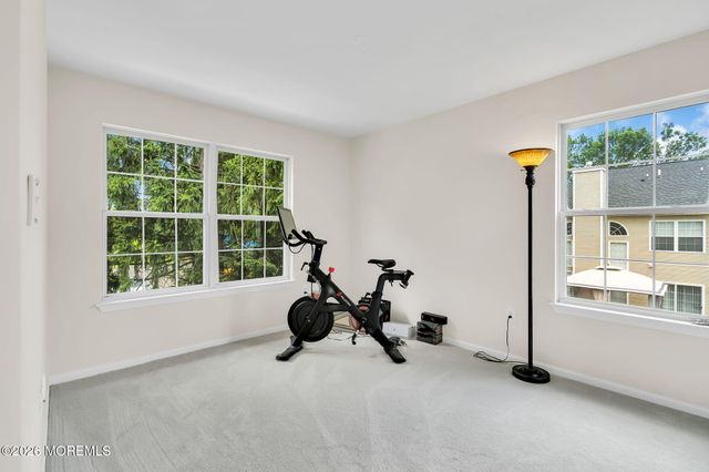 16 Sunningdale Circle, Manalapan, NJ 07726