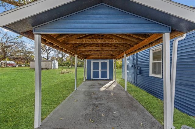 5631 Parkview Avenue, Kansas City, KS 66104