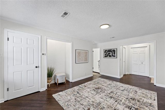 5631 Parkview Avenue, Kansas City, KS 66104