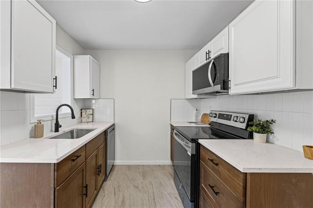 5631 Parkview Avenue, Kansas City, KS 66104