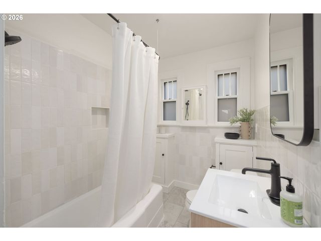 4203 Ne 32ND Pl, Portland, OR 97211