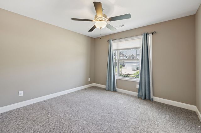 510 Sourwood Dr, Clarksville, TN 37042