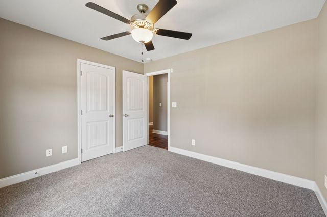 510 Sourwood Dr, Clarksville, TN 37042