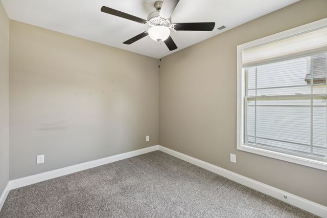 510 Sourwood Dr, Clarksville, TN 37042