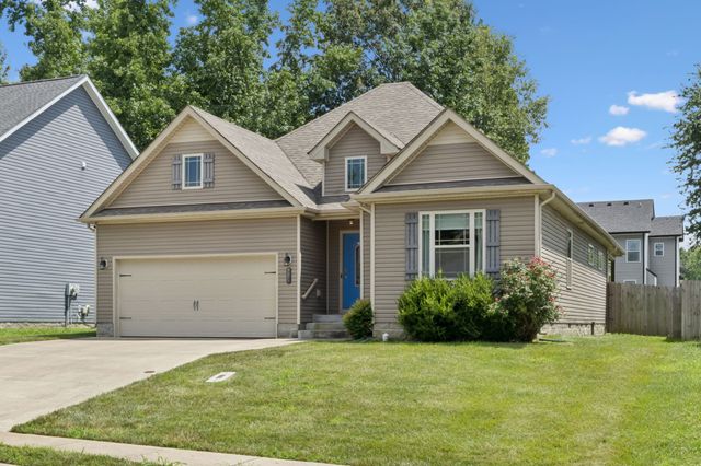 510 Sourwood Dr, Clarksville, TN 37042