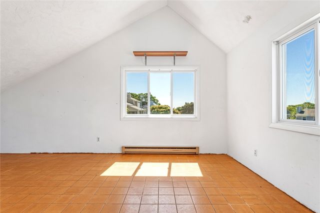 39 White Swan Drive, Narragansett, RI 02882