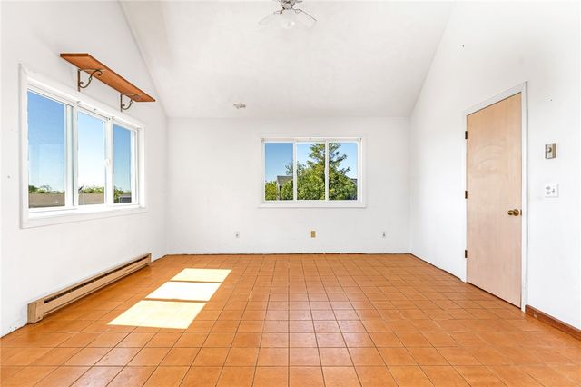 39 White Swan Drive, Narragansett, RI 02882