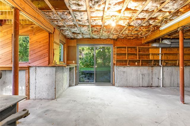 39 White Swan Drive, Narragansett, RI 02882