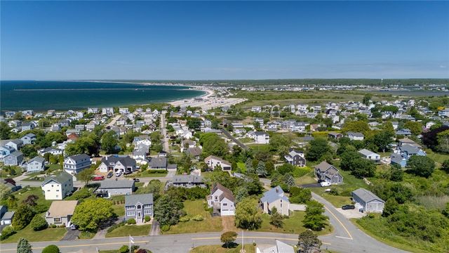 39 White Swan Drive, Narragansett, RI 02882