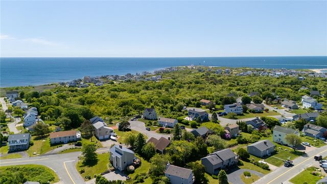 39 White Swan Drive, Narragansett, RI 02882
