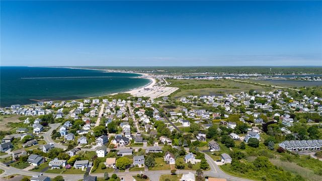 39 White Swan Drive, Narragansett, RI 02882