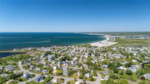 39 White Swan Drive, Narragansett, RI 02882