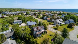 39 White Swan Drive, Narragansett, RI 02882