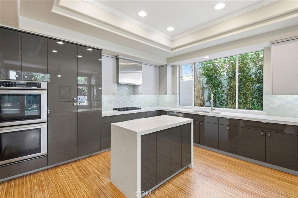 Image 15 of property listing at 18 Alonda, Lake Forest, CA 92610