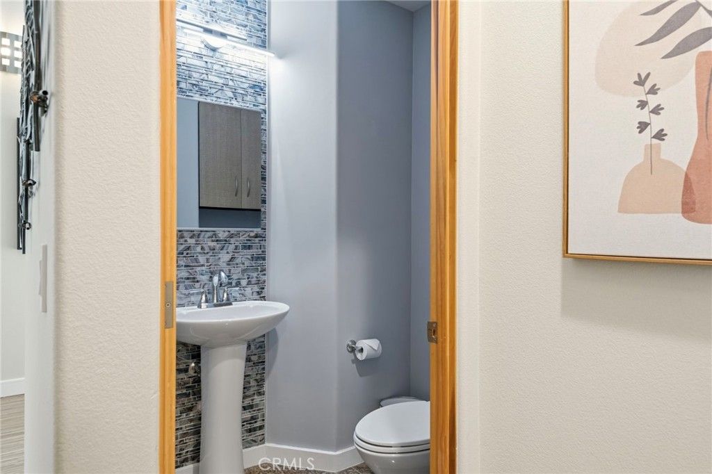 Image 20 of property listing at 18 Alonda, Lake Forest, CA 92610