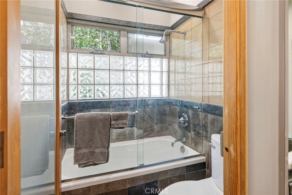 Image 28 of property listing at 18 Alonda, Lake Forest, CA 92610