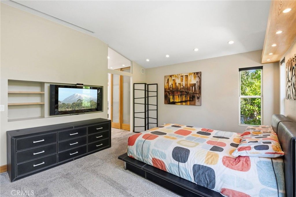 Image 31 of property listing at 18 Alonda, Lake Forest, CA 92610