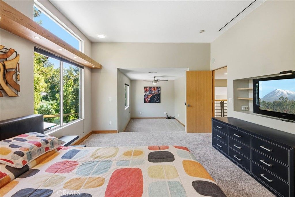 Image 32 of property listing at 18 Alonda, Lake Forest, CA 92610