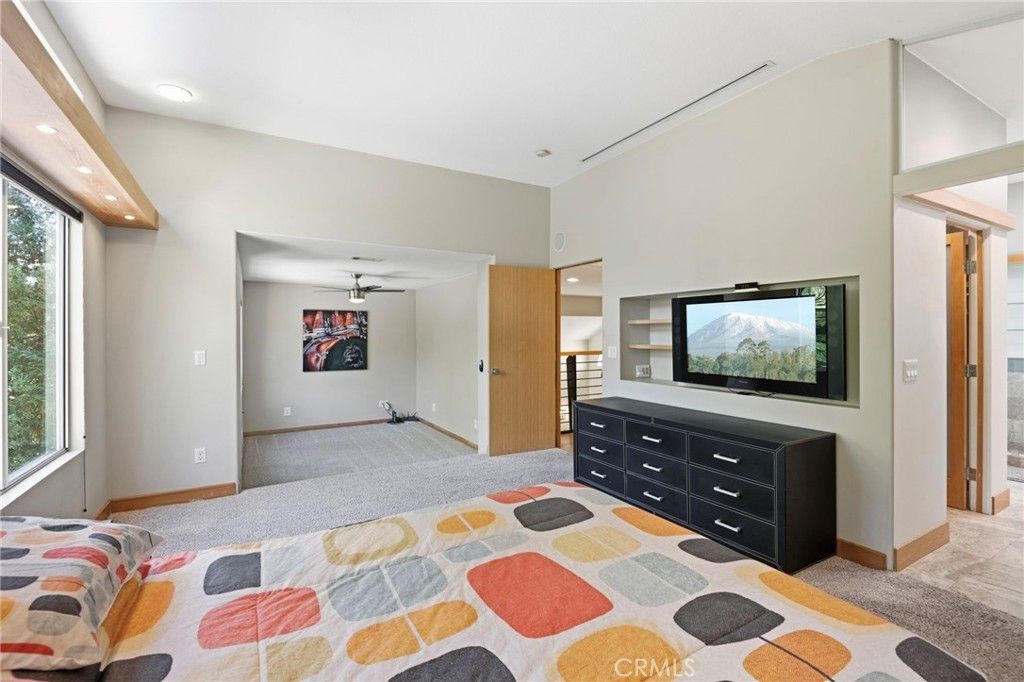 Image 33 of property listing at 18 Alonda, Lake Forest, CA 92610