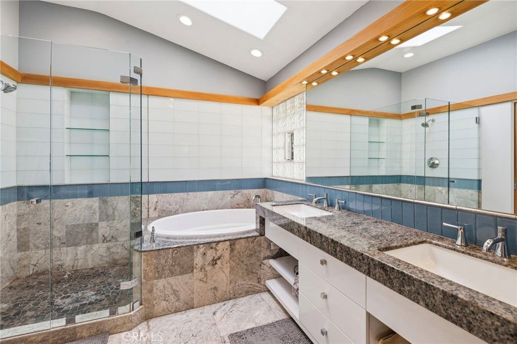 Image 41 of property listing at 18 Alonda, Lake Forest, CA 92610