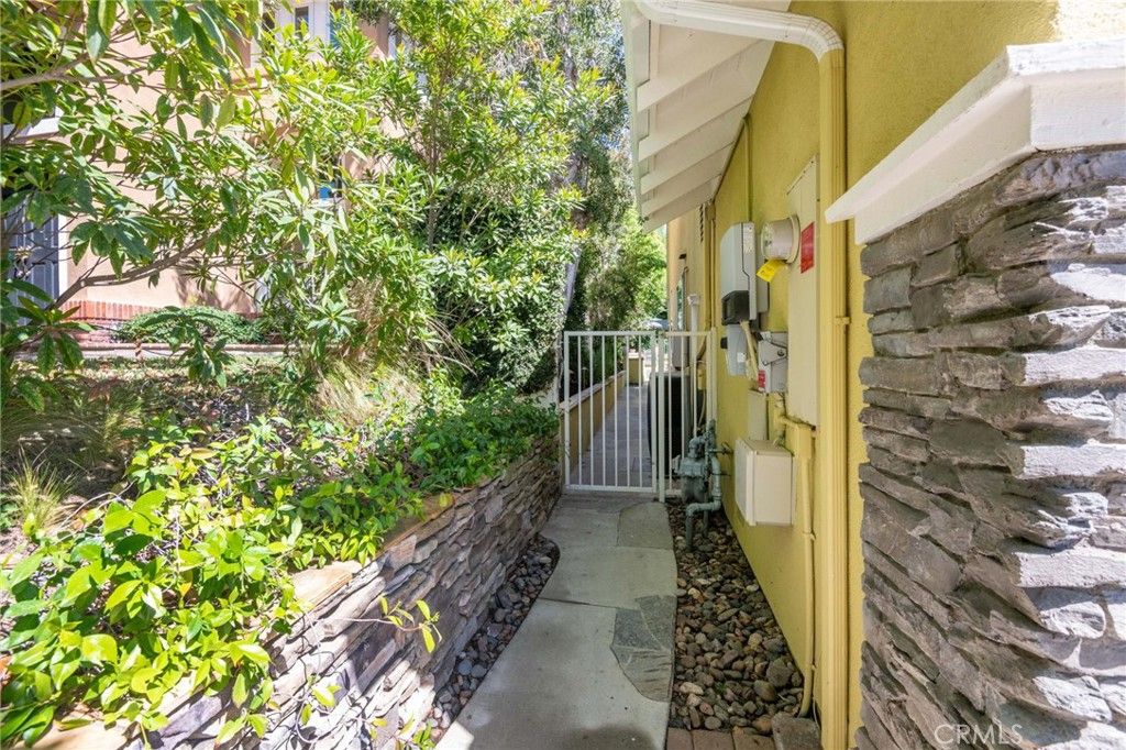 Image 46 of property listing at 18 Alonda, Lake Forest, CA 92610