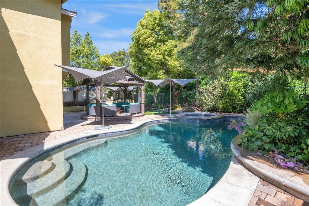 Image 52 of property listing at 18 Alonda, Lake Forest, CA 92610