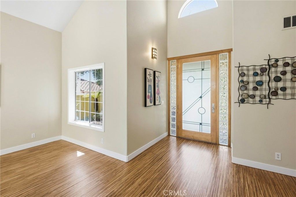 Image 6 of property listing at 18 Alonda, Lake Forest, CA 92610