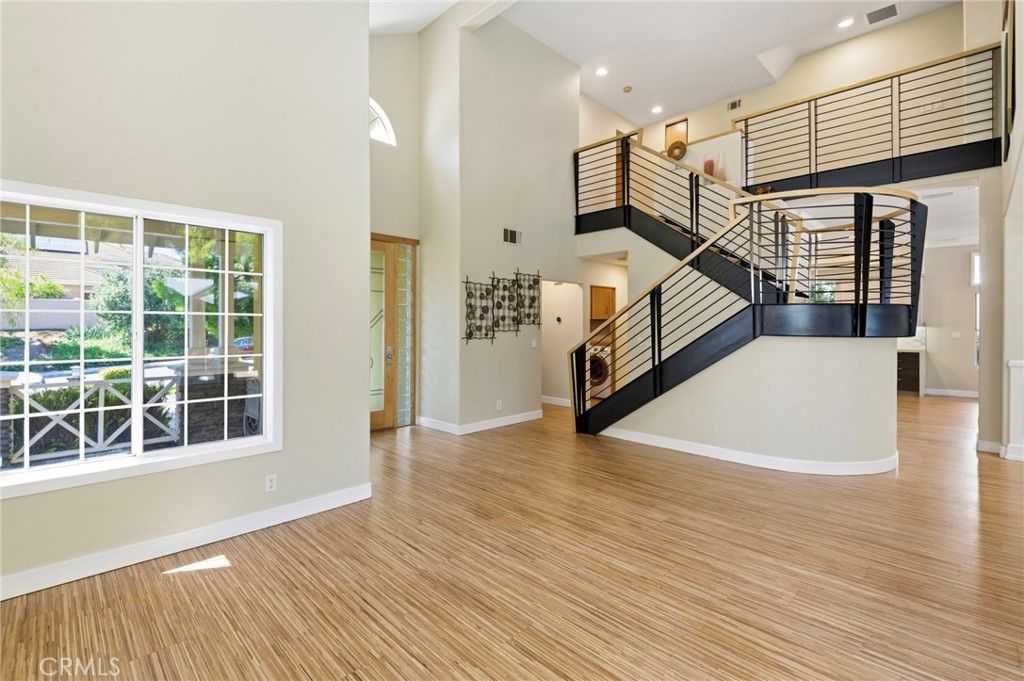 Image 9 of property listing at 18 Alonda, Lake Forest, CA 92610