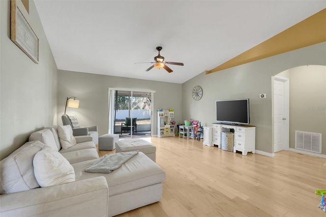 14 BAY RIDGE LOOP, Mascotte, FL 34753