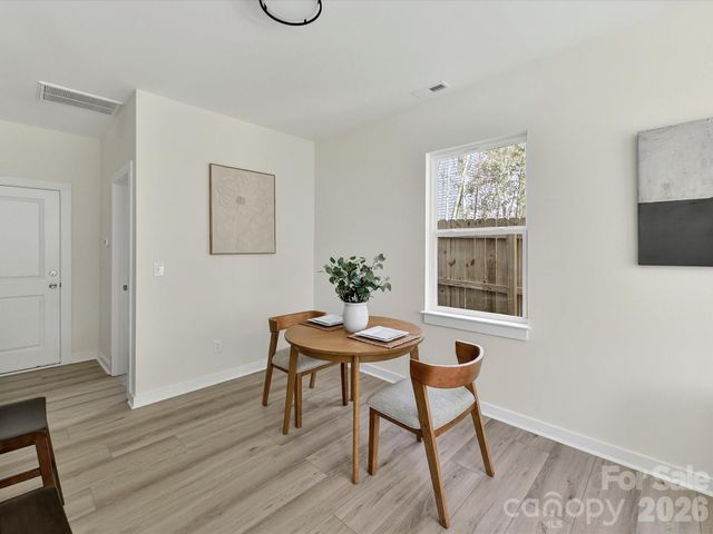 651 Stillgreen Lane, Charlotte, NC 28214