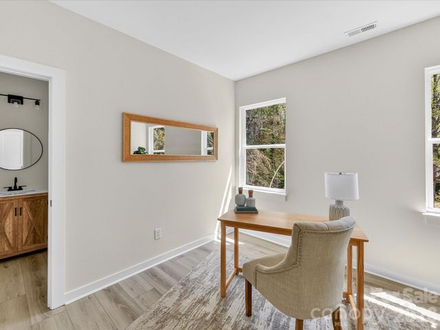 651 Stillgreen Lane, Charlotte, NC 28214