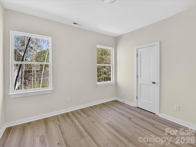 651 Stillgreen Lane, Charlotte, NC 28214