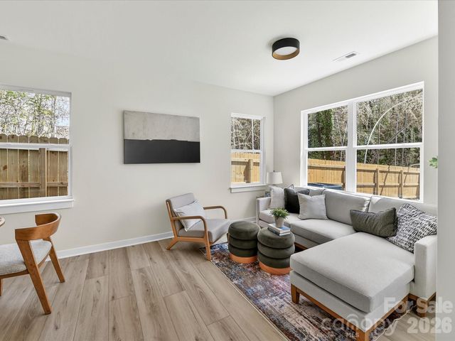 651 Stillgreen Lane, Charlotte, NC 28214