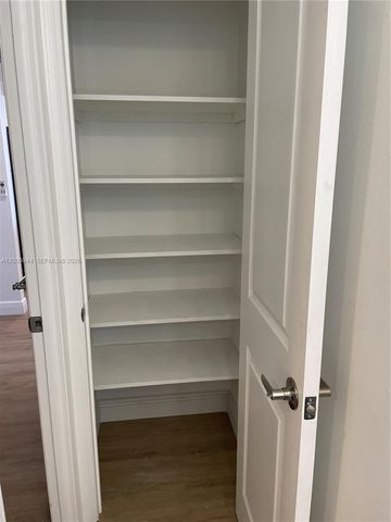 5 Island Ave 8G, Miami Beach, FL 33139