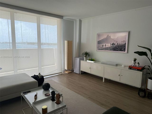 5 Island Ave 8G, Miami Beach, FL 33139