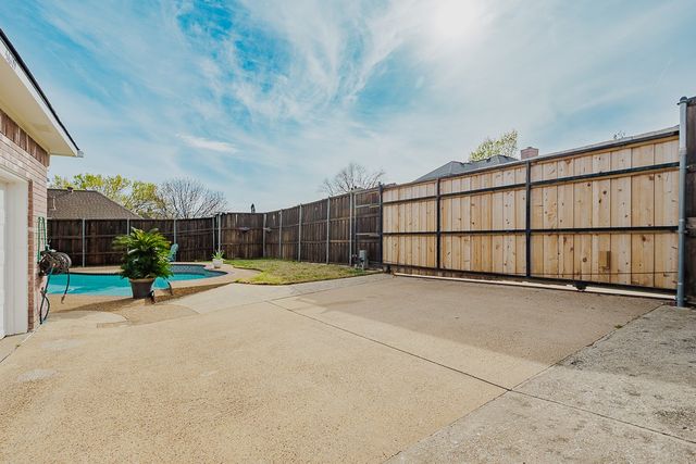 4609 Scenic Drive, Rowlett, TX 75088