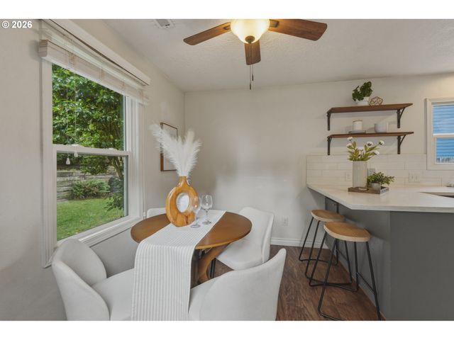 3360 Se ROCKWOOD St, Milwaukie, OR 97222