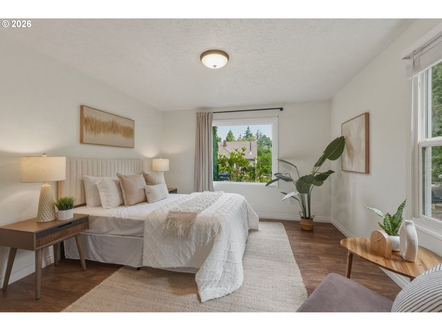 3360 Se ROCKWOOD St, Milwaukie, OR 97222
