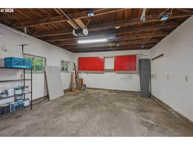 3360 Se ROCKWOOD St, Milwaukie, OR 97222