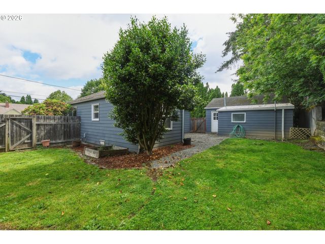 3360 Se ROCKWOOD St, Milwaukie, OR 97222