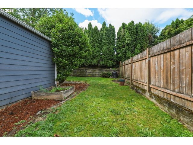 3360 Se ROCKWOOD St, Milwaukie, OR 97222
