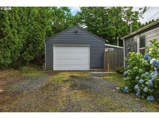 3360 Se ROCKWOOD St, Milwaukie, OR 97222