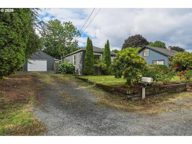3360 Se ROCKWOOD St, Milwaukie, OR 97222