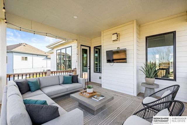 21754 I Street, Elkhorn, NE 68022