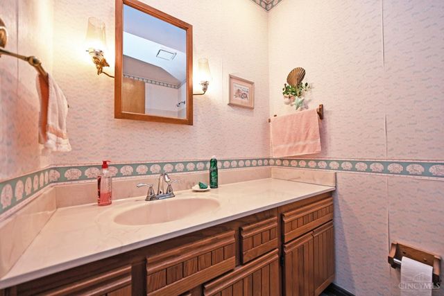 1500 Madison Avenue, Mt Healthy, OH 45231